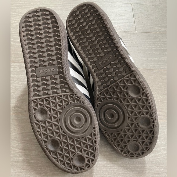 Adidas Classic Samba Shoes - Picture 6 of 6